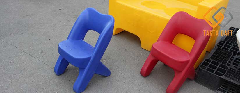 Polyethylene city table and chairs